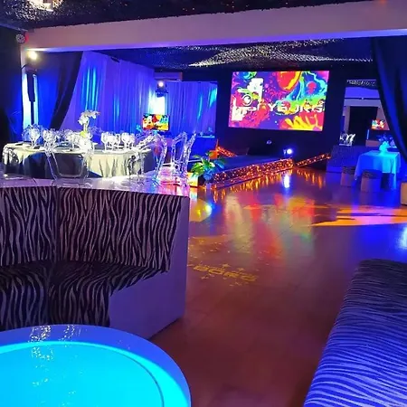 Cyborg Bed & Breakfast *